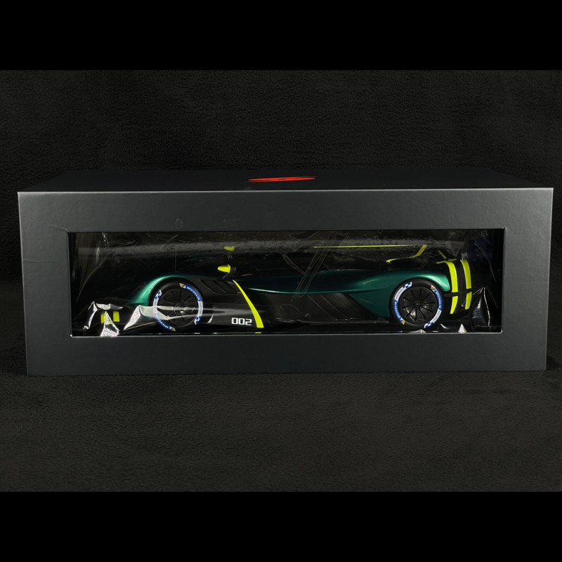 Aston Martin Valkyrie AMR Pro 2022 Racing Green 1/18 Spark 18S943