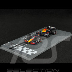 Max Verstappen Red Bull RB20 n° 1 Sieger Weltmeisterschaft 2024 F1 + Boxentafel 1/43 Spark S9547