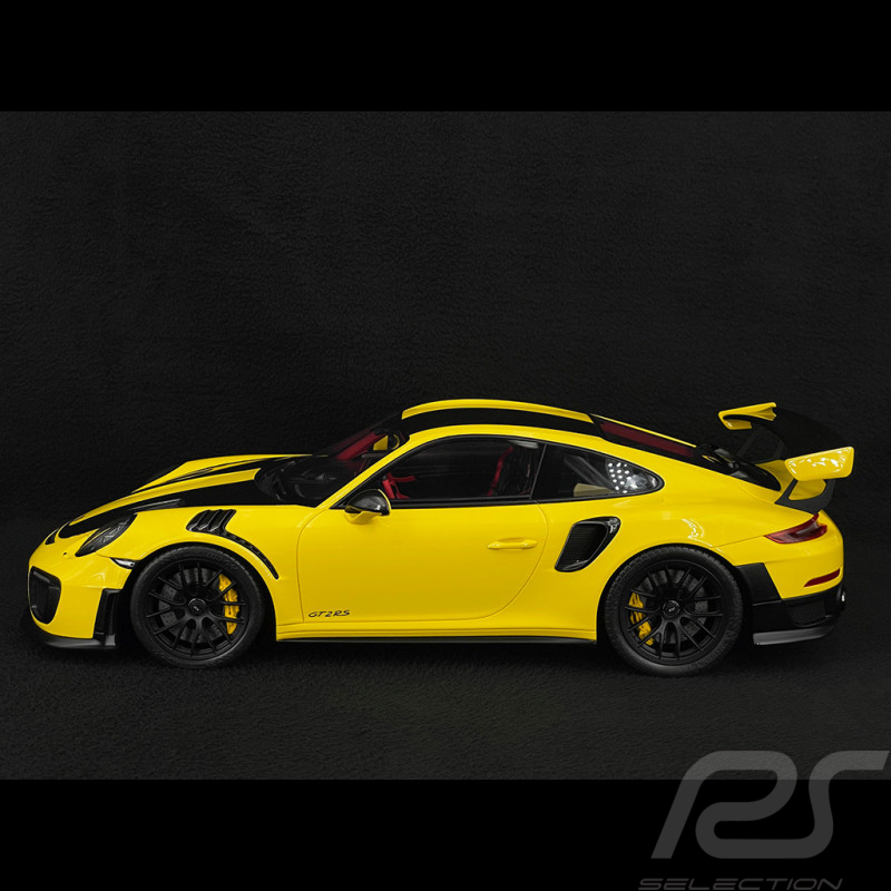 Porsche 911 GT2 RS Type 991.2 Weissach Package 2018 Racing Yellow 1/12 GT Spirit GT535
