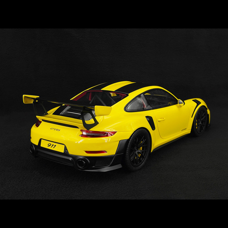 Porsche 911 GT2 RS Type 991.2 Weissach Package 2018 Racing Yellow
