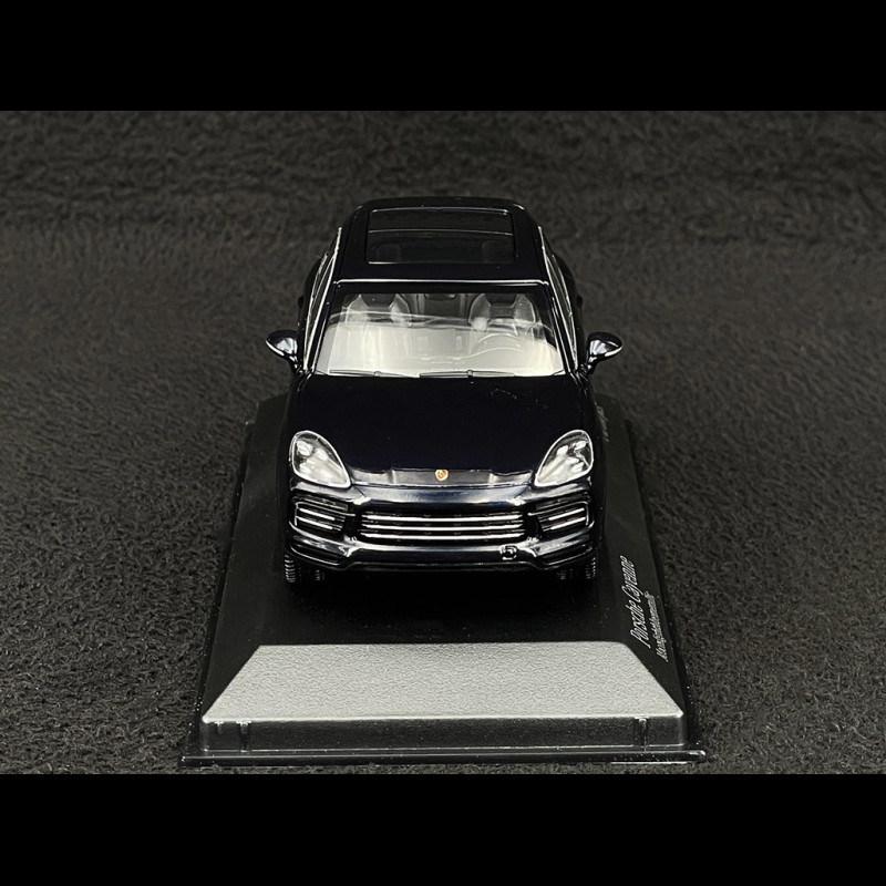 Porsche Cayenne 2017 Moonlight blue 1/43 Minichamps 410066300