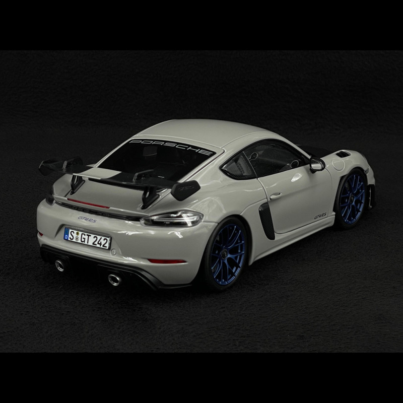 Miniature Porsche Cayman GT4 RS 2023 Weissach Vert Brewster 1/18 Norev