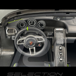 Porsche 918 Spyder Weissach Package 2013 GT Silber 1/12 Autoart 12123