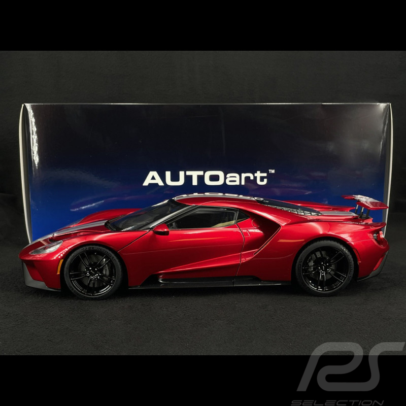 Ford GT 2017 Liquid Red / Silberstreifen 1/12 Autoart 12106