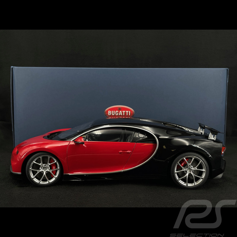 Bugatti Chiron 2017 Italienisches Rot / Nocturne Schwarz 1/12 Autoart 12113