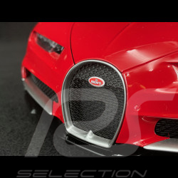 Bugatti Chiron 2017 Italienisches Rot / Nocturne Schwarz 1/12 Autoart 12113