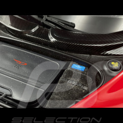 Bugatti Chiron 2017 Italienisches Rot / Nocturne Schwarz 1/12 Autoart 12113