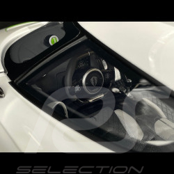 Koenigsegg Jesko 2019 Perlweiß 1/8 GT Spirit GTS801301