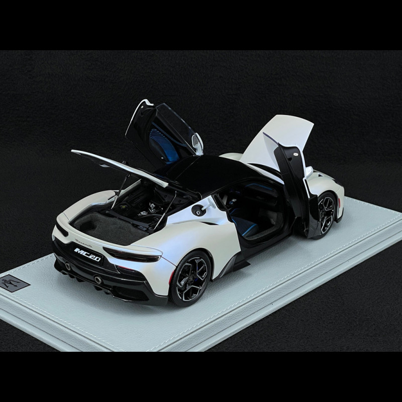 Maserati MC20 2020 Bianco Audace Pearlescent / Glossy Black With