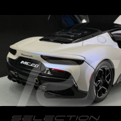 Maserati MC20 2020 Bianco Audace / Glänzendes Schwarz 1/18 BBR Models HE180051AMAS