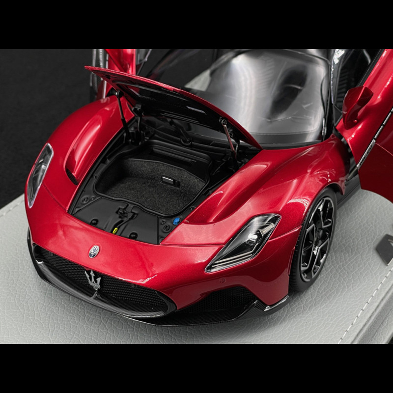 Maserati MC20 2020 Rosso Vincente / Glossy Black With Openings 1