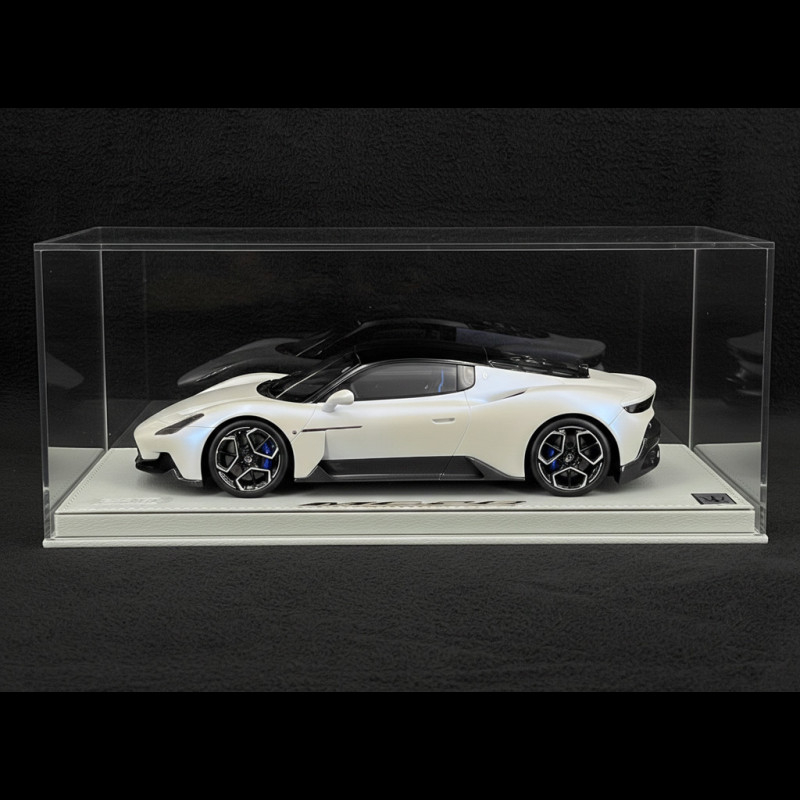 Maserati MC20 2020 Bianco Audace Pearlescent / Glossy Black 1/18