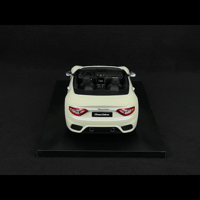 Maserati GranCabrio 2019 Pearly Iridescent White 1/18 TrueScale