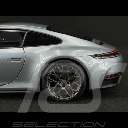 Porsche 911 Carrera Typ 992.2 2025 Polar Silber 1/18 Norev 187170