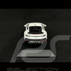 Porsche 911 Dakar Type 992 2022 White 1/43 Minichamps 410062070