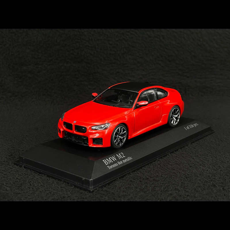BMW M2 2023 Red Toronto Metallic 1/43 Minichamps 410023120