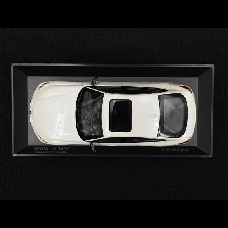 BMW i4 M50 2022 Mineral White Metallic 1/43 Minichamps 410024000