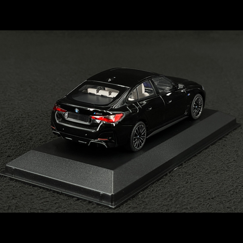 BMW i4 M50 2022 Sapphire Black Metallic 1/43 Minichamps 410024002