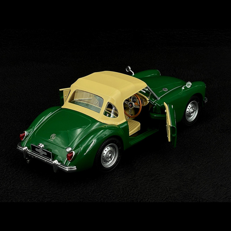 MG MGA MK1 Softtop 1959 Green / Cream 1/18 Triple9 T9-1800165