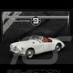 MGA MK2 A1600 Convertible 1961 White 1/18 Triple9 T9-1800164