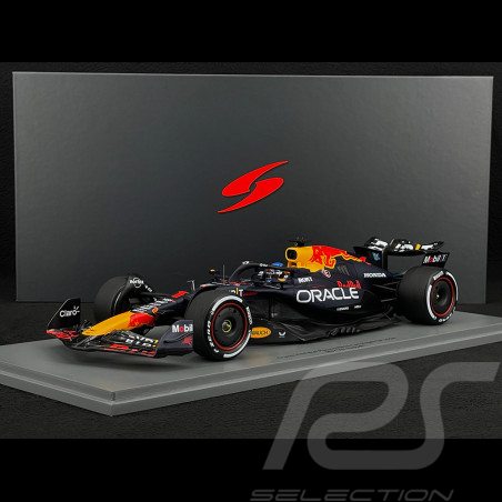 Max Verstappen Red Bull RB20 n° 1 Vainqueur Championnat du Monde 2024 F1 avec Pit Board 1/18 Spark 18S666