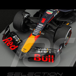 Max Verstappen Red Bull RB20 n° 1 Sieger Weltmeisterschaft 2024 F1 mit Pit Board 1/18 Spark 18S666