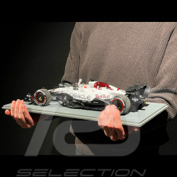 Max Verstappen Red Bull RB21 n° 1 Vainqueur GP Japon 2025 F1 avec Pit Board 1/12 Spark 12S054