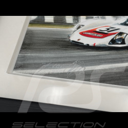 Ford Rahmen GT40 Mk.II n° 2 / Porsche 906/6L Carrera 6 n° 31 24h Le Mans 1966 Schwarzer Holzrahmen 25 x 30 cm - Uli Ehret