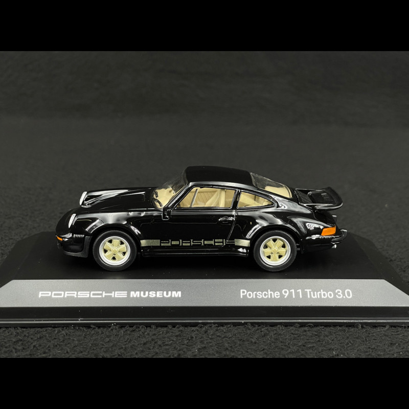 Porsche 911 Turbo 3.0 Type 930 1975 Black / Gold 1/43 Welly