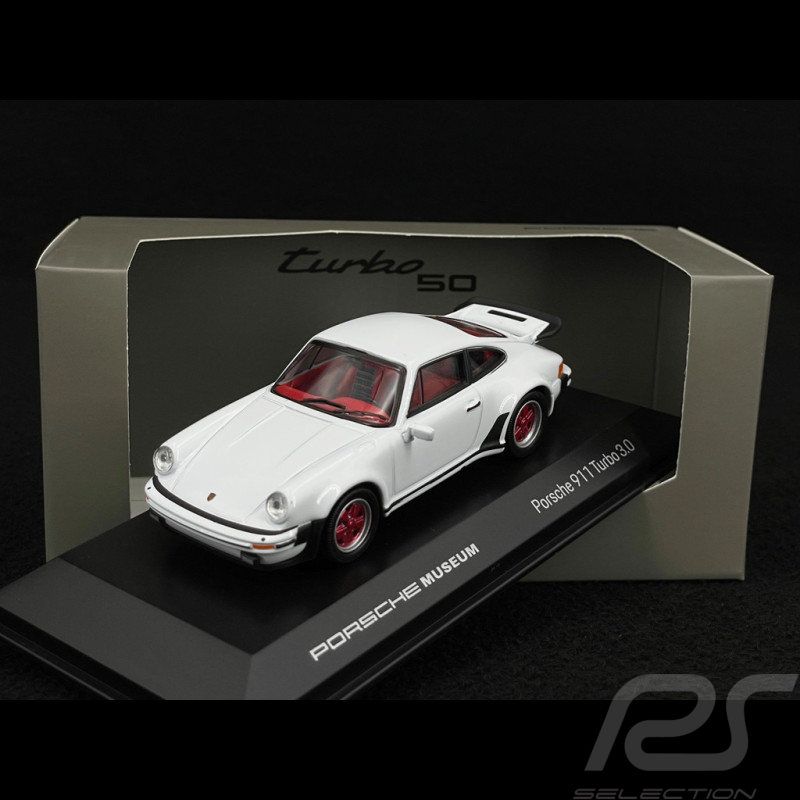 Porsche 911 Turbo 3.0 Type 930 1975 Blanc / Rouge 1/43 Welly MAP01993124