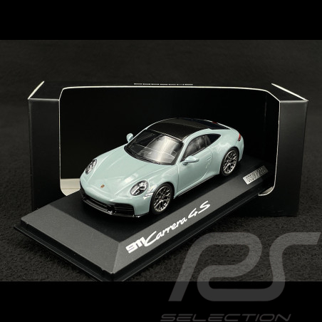 Porsche 911 Carrera 4S...