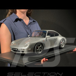 Porsche 911 Carrera 4S Typ 993 1995 Polarsilber 1/8 GT Spirit GTS801901