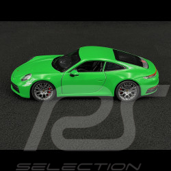 Porsche 911 Carrera 4S Type 992 2019 Vert Python 1/24 Welly MAP02496023