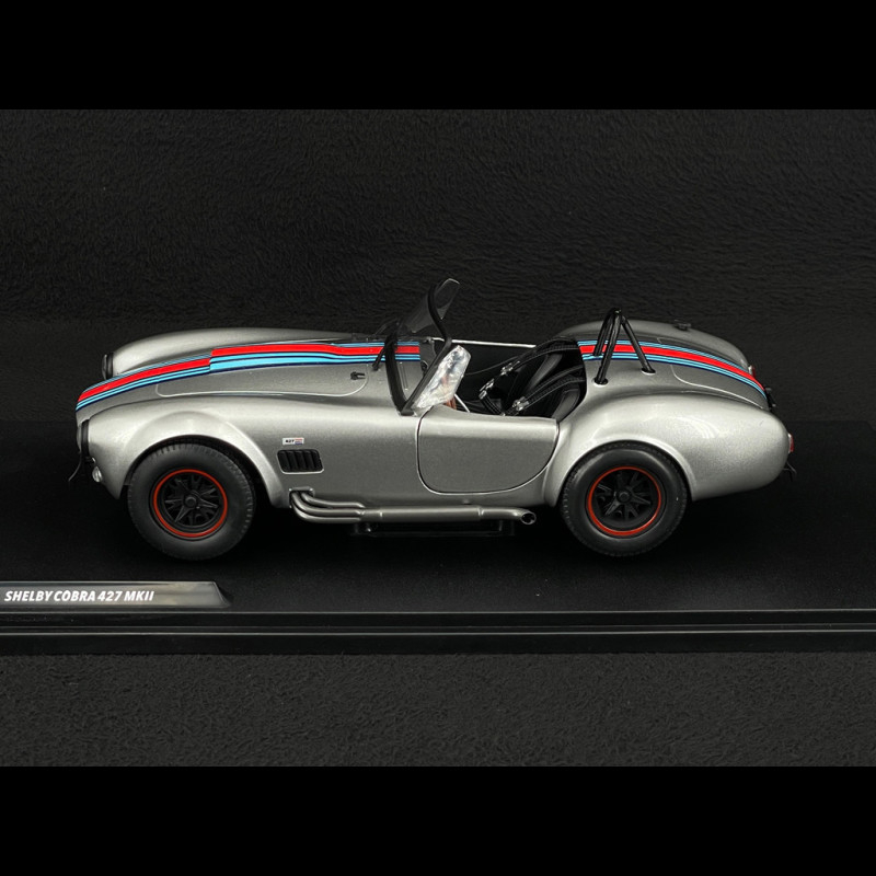 Shelby Cobra 427 Mk II 1965 Silber / Martini Streifen 1/18 Solido