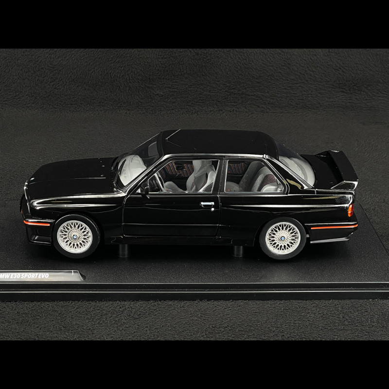 BMW E30 M3 Sport Evo 1990 Schwarz 1/18 Solido S1801501