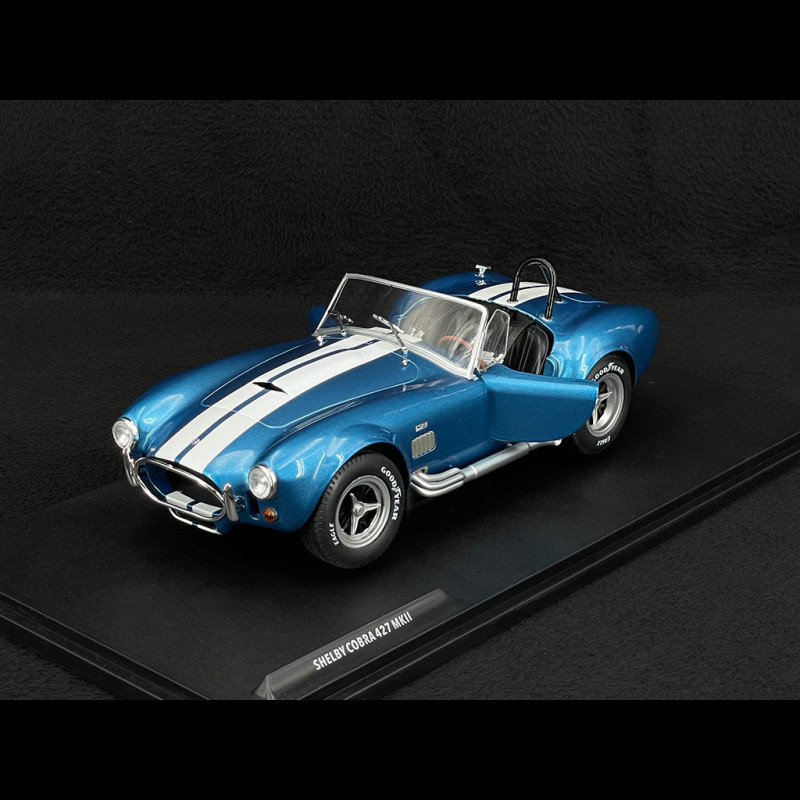 Shelby Cobra 427 S/C 1965 Metallic Blue 1/18 Solido S1850017