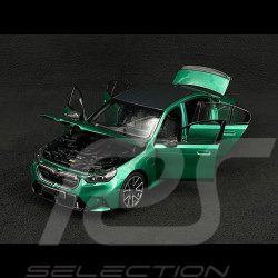 BMW M5 2024 Grün Metallic 1/18 Minichamps 110023800