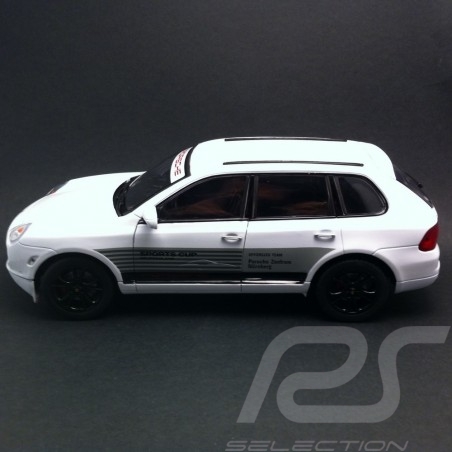 Porsche Cayenne Turbo S Sports Cup 1/18 Welly
