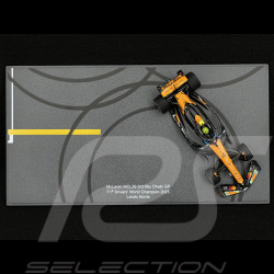 Lando Norris McLaren MCL39 n° 4 3. GP Abu Dhabi / Weltmeister 2025 F1 mit Pit Board 1/43 Spark S9678