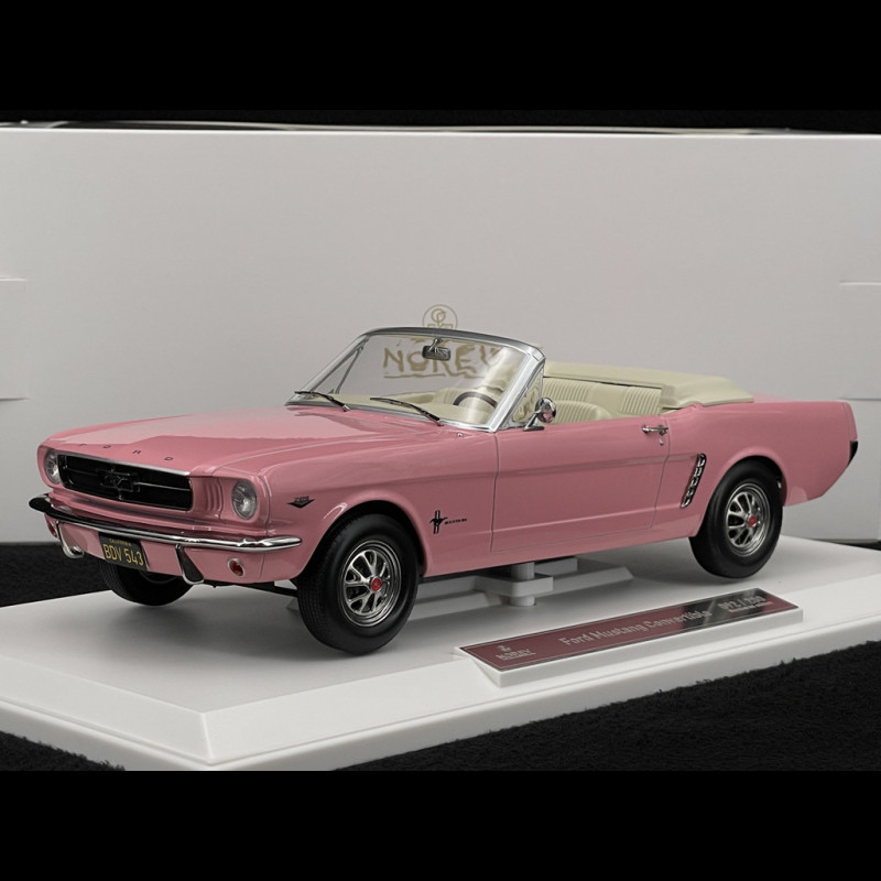 Ford Mustang Convertible 1965 Pink 1/18 Norev 182812