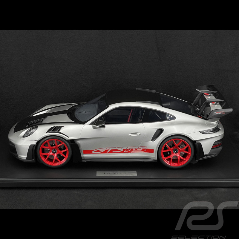 Porsche 911 GT3 RS Type 992.1 2022 Pack Weissach Argent GT / Bandes Rouges 1/8 GT Spirit GTS802001