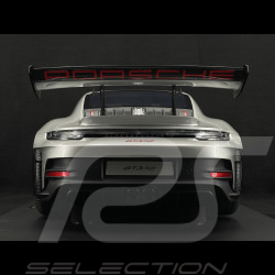 Porsche 911 GT3 RS Typ 992.1 2022 Weissach Package Silber GT / Rote Streifen 1/8 GT Spirit GTS802001