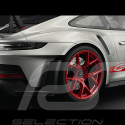 Porsche 911 GT3 RS Typ 992.1 2022 Weissach Package Silber GT / Rote Streifen 1/8 GT Spirit GTS802001