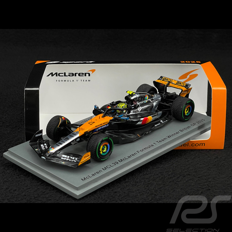 Lando Norris McLaren MCL39 n° 4 Sieger GP Großbritannien 2025 F1 mit Pit Board 1/43 Spark S9596