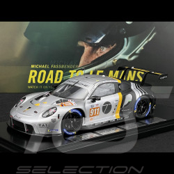 Porsche 911 RSR Type 991.2 n° 911 24h Le Mans 2023 Michael Fassbender Road To Le Mans 1/18 Spark WAP0212220TRSR