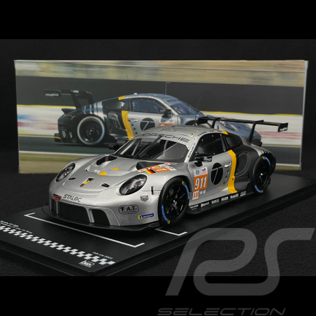 Porsche 911 RSR Type 991.2 n° 911 24h Le Mans 2023 Michael Fassbender Road To Le Mans 1/18 Ixo LEGT18-23LM911