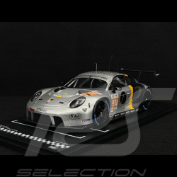 Porsche 911 RSR Type 991.2 n° 911 24h Le Mans 2023 Michael Fassbender Road To Le Mans 1/18 Ixo LEGT18-23LM911