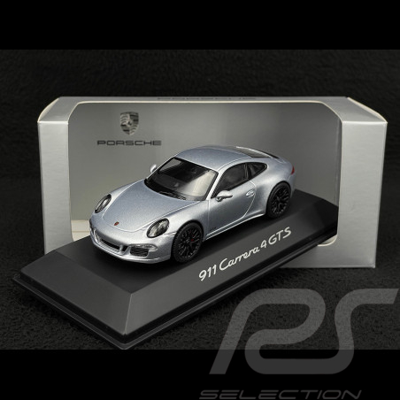 Porsche 911 Carrera 4 GTS Typ 991 Rhodiumsilber Metallic 1/43 Schuco WAP0201020F
