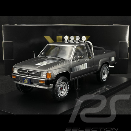 Toyota Hilux Xtra Cab 4x4 1985 Grey Metallic 1/18 KK Scale KKDC181563