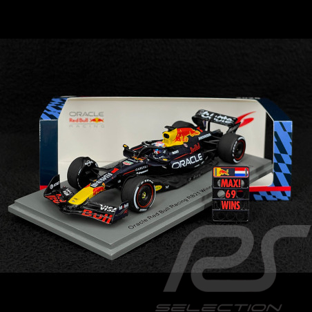 Max Verstappen Red Bull RB21 n° 1 Winner Las Vegas GP 2025 F1 with Pit Board 1/43 Spark S9669